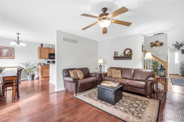 210 Prominence Lane, Lake St Louis, MO 63367