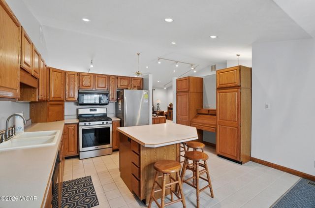 5643 Clover Ridge Drive, Elida, OH 45807