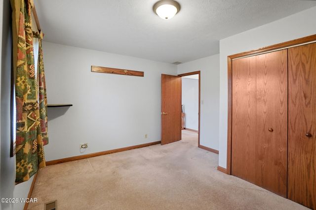 5643 Clover Ridge Drive, Elida, OH 45807