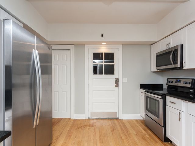 6149 N Talman Avenue 1, Chicago, IL 60659