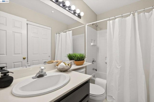 51 Bellington Cmn 3, Livermore, CA 94551