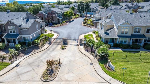 51 Bellington Cmn 3, Livermore, CA 94551