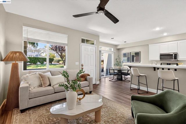 51 Bellington Cmn 3, Livermore, CA 94551