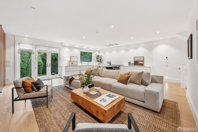 2550 Baker Street, San Francisco, CA 94123