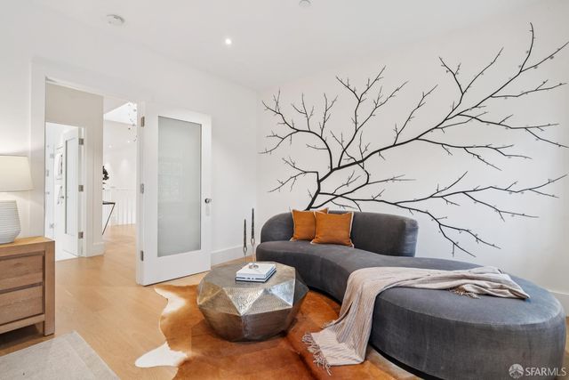 2550 Baker Street, San Francisco, CA 94123