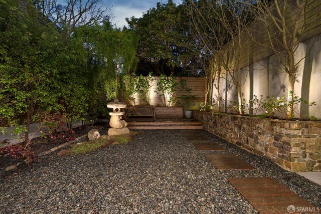 2550 Baker Street, San Francisco, CA 94123