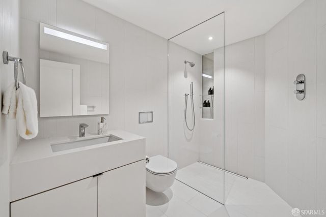 2550 Baker Street, San Francisco, CA 94123