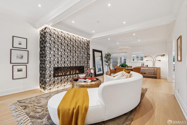 2550 Baker Street, San Francisco, CA 94123