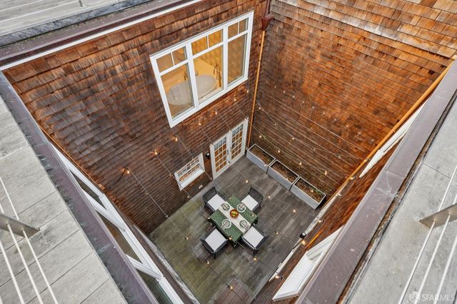 2550 Baker Street, San Francisco, CA 94123