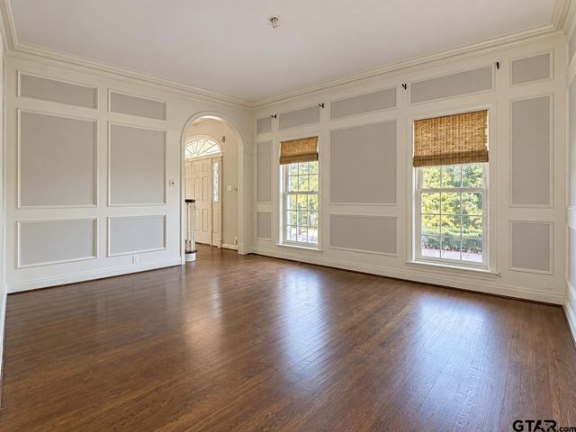 2800 Woodlake Dr, Tyler, TX 75701