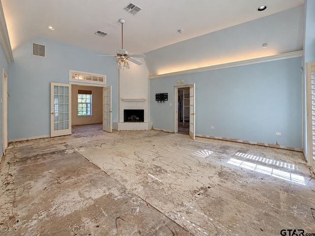 2800 Woodlake Dr, Tyler, TX 75701