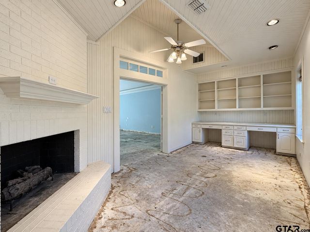2800 Woodlake Dr, Tyler, TX 75701