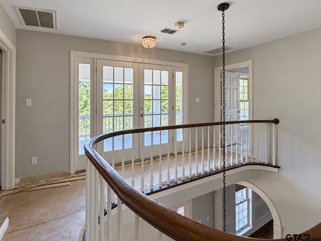 2800 Woodlake Dr, Tyler, TX 75701