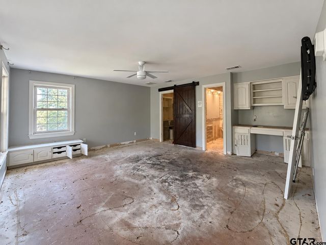 2800 Woodlake Dr, Tyler, TX 75701