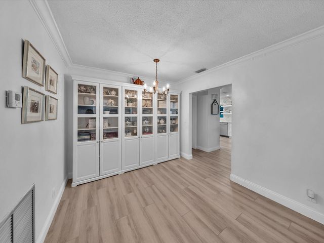 834 Ramblewood Drive, Coral Springs, FL 33071
