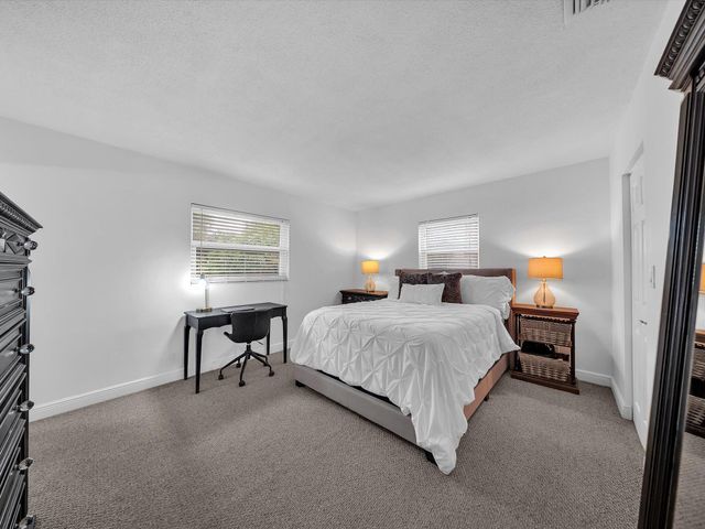 834 Ramblewood Drive, Coral Springs, FL 33071