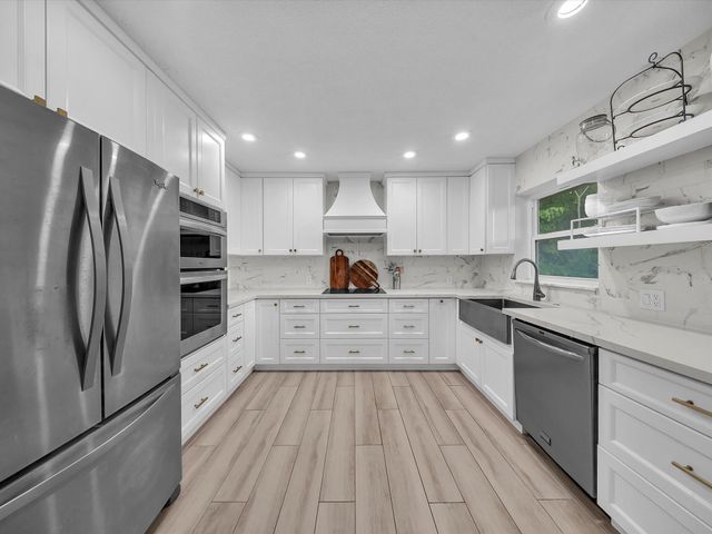 834 Ramblewood Drive, Coral Springs, FL 33071