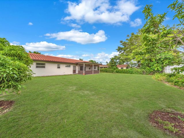 834 Ramblewood Drive, Coral Springs, FL 33071