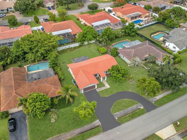 834 Ramblewood Drive, Coral Springs, FL 33071