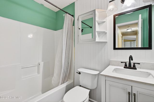 133 Sweetwater Drive, Jacksonville, NC 28540