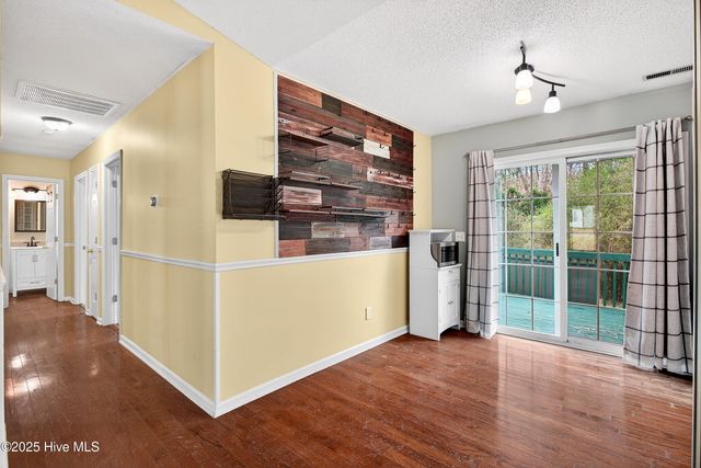 133 Sweetwater Drive, Jacksonville, NC 28540