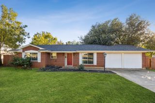 1602 England Road, Arlington, TX 76013