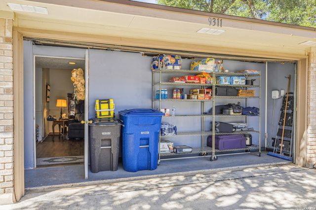 9311 THORNBURY ST, San Antonio, TX 78250