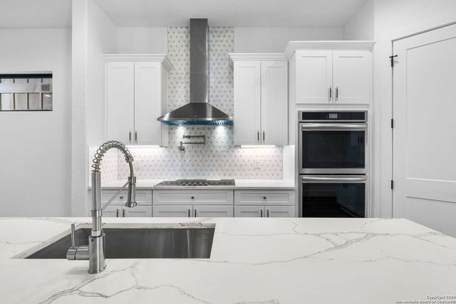 111 Dowdy, San Antonio, TX 78204