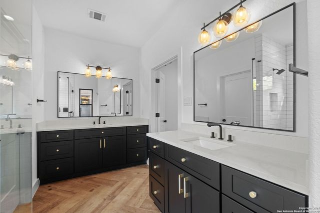 111 Dowdy, San Antonio, TX 78204