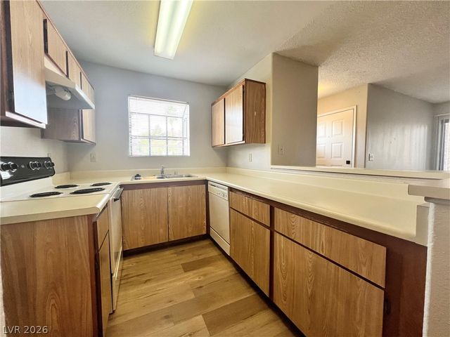 2989 Juniper Hills Boulevard 102, Las Vegas, NV 89142