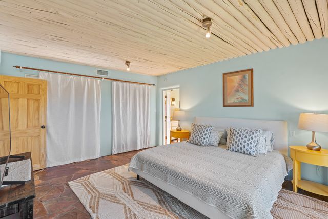 86A Arroyo Hondo, Santa Fe, NM 87508