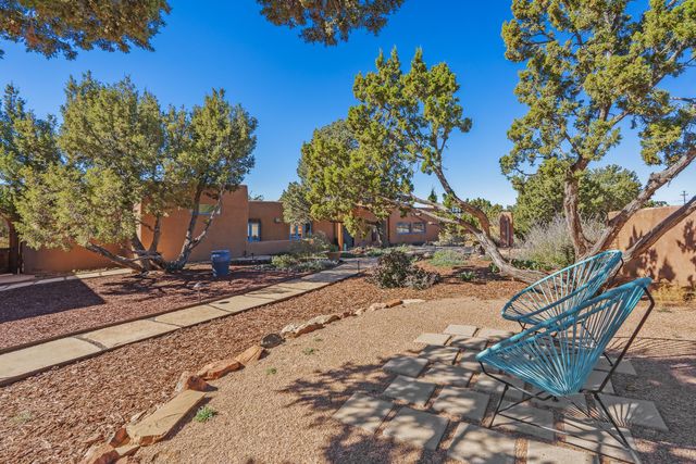 86A Arroyo Hondo, Santa Fe, NM 87508