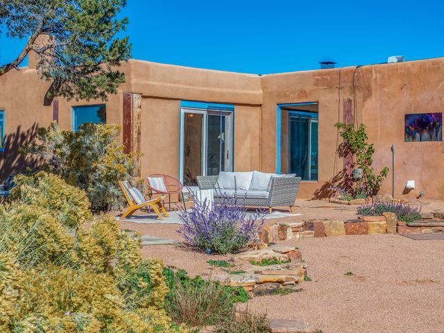 86A Arroyo Hondo, Santa Fe, NM 87508
