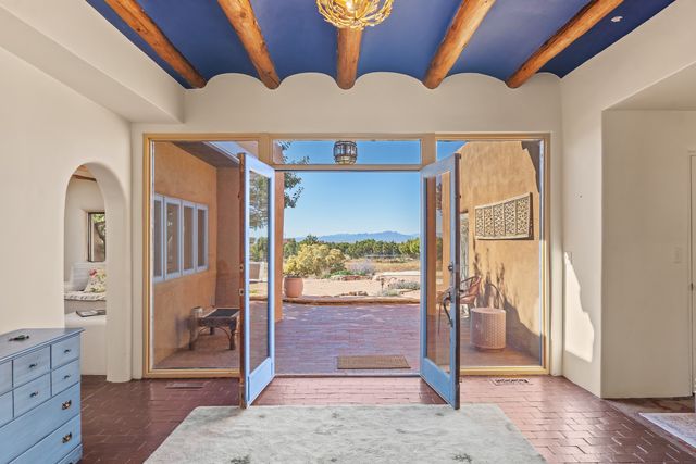 86A Arroyo Hondo, Santa Fe, NM 87508