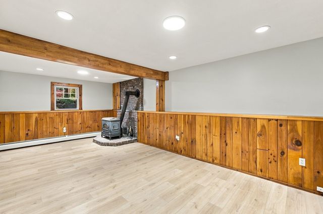34 Clara Barton Road, Oxford, MA 01540