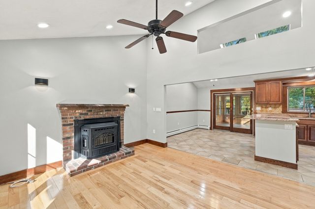 34 Clara Barton Road, Oxford, MA 01540