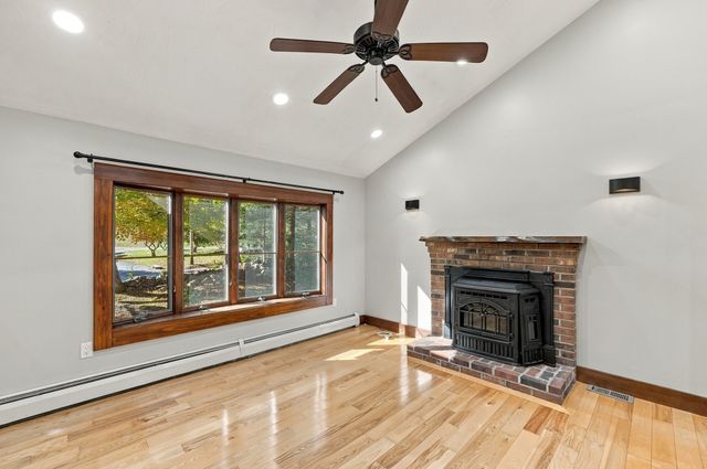34 Clara Barton Road, Oxford, MA 01540