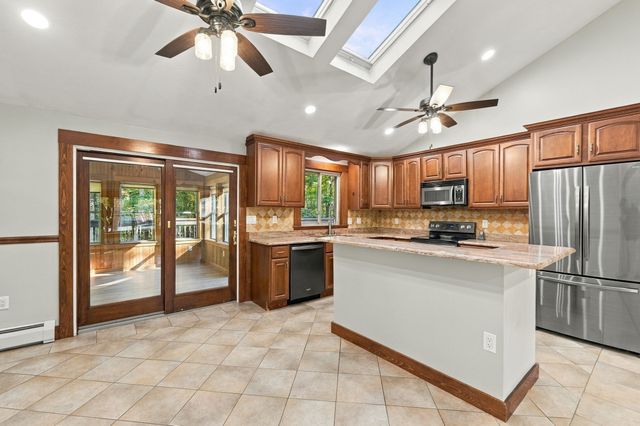 34 Clara Barton Road, Oxford, MA 01540