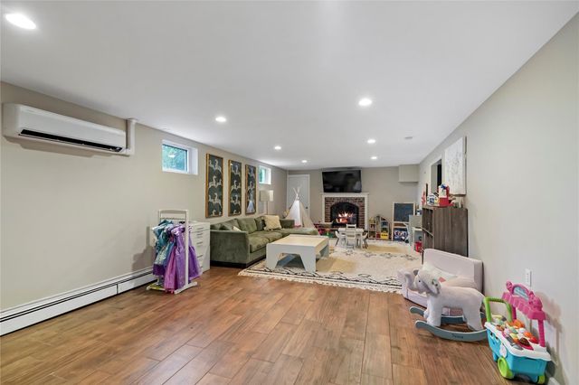 33 W Orchard Road, Chappaqua, NY 10514