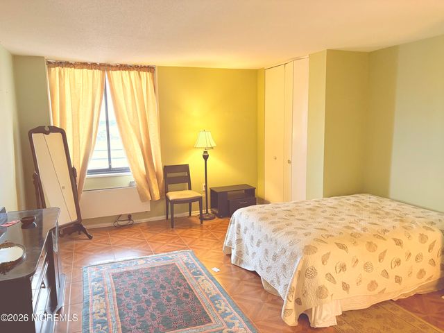 1 Channel Drive 1003, Monmouth Beach, NJ 07750