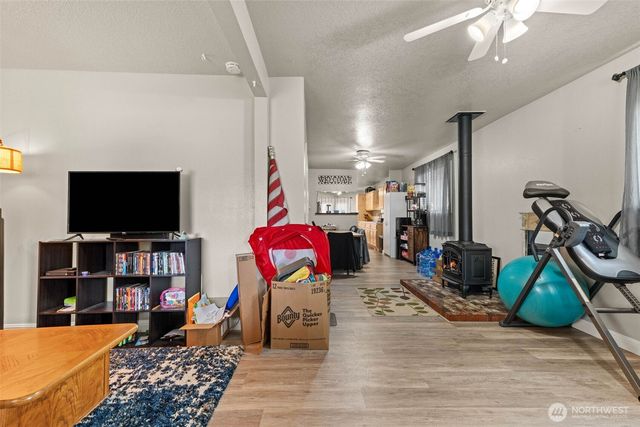 930 NW Pennsylvania, Chehalis, WA 98532