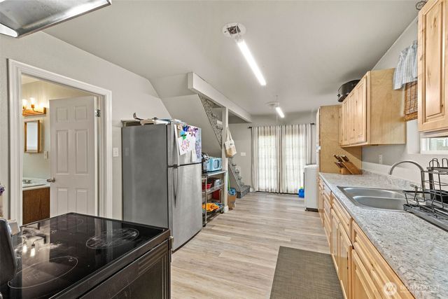 930 NW Pennsylvania, Chehalis, WA 98532