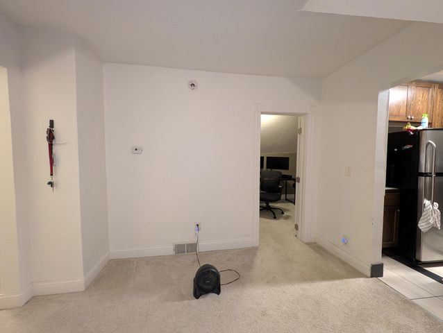 915 Rose Avenue E, Saint Paul, MN 55106