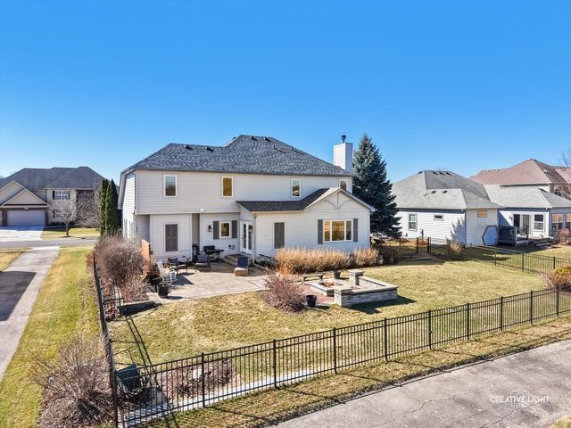 3534 Hidden Fawn Drive, Elgin, IL 60124