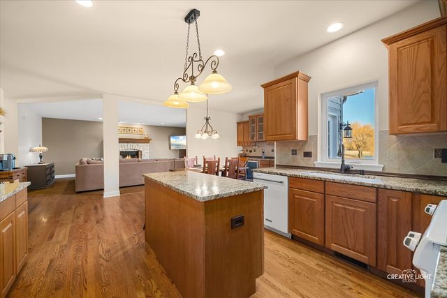 3534 Hidden Fawn Drive, Elgin, IL 60124