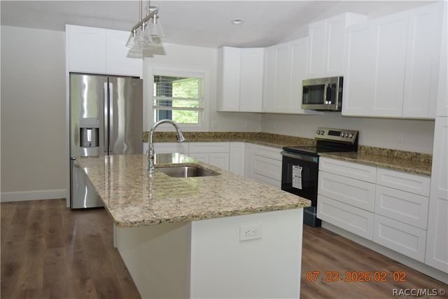 9106 N Lily Drive, Citrus Springs, FL 34434
