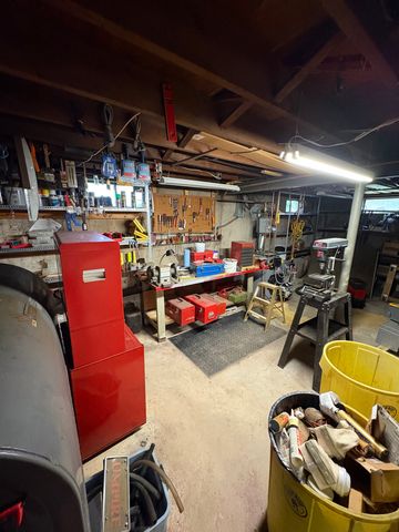 30 Hemlock Place, Middletown, CT 06457