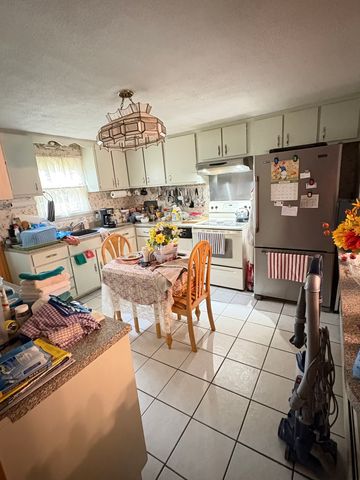 30 Hemlock Place, Middletown, CT 06457