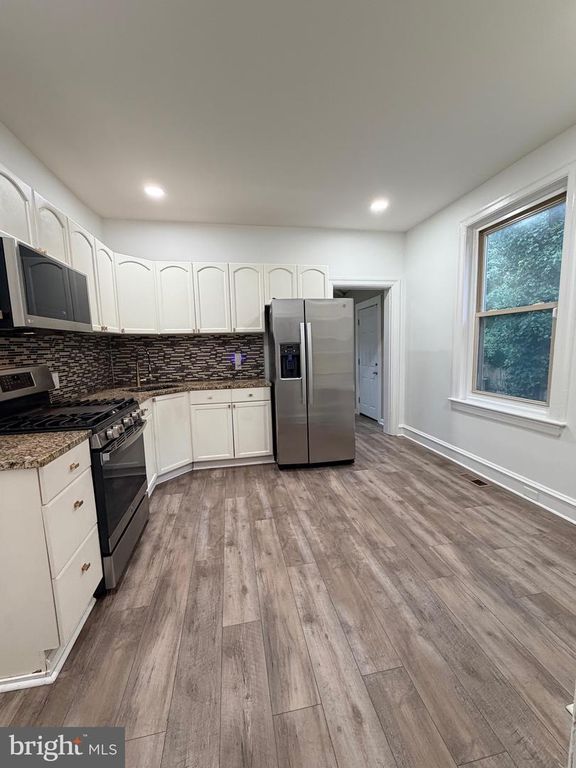20 LAUREL ST, Woodbury, NJ 08096