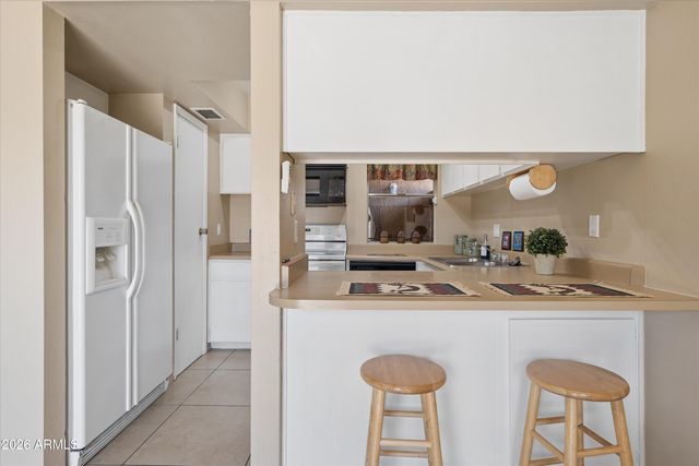 905 S Hacienda Drive, Tempe, AZ 85281